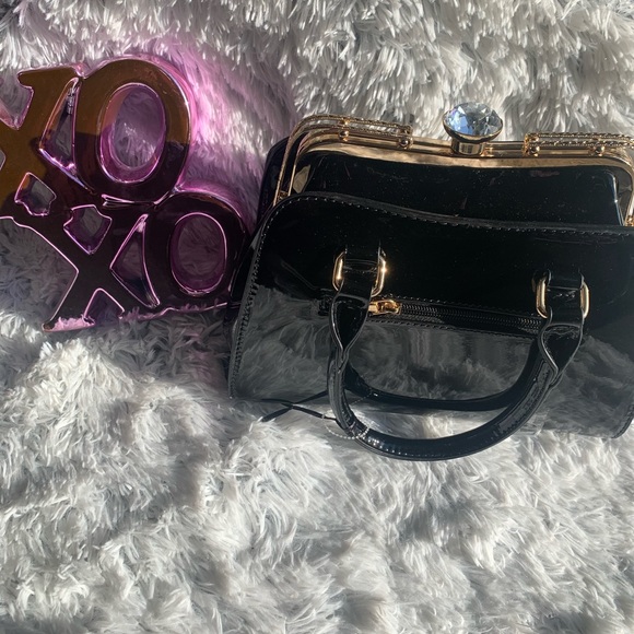 Elegant black diamond studded handbag - Picture 5 of 6